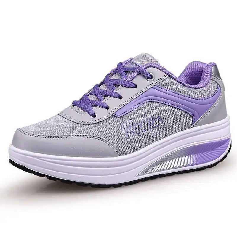 "Discover Fashionable Women's Sneakers: High-Quality Vulcanized Shoes, Flats, and More in Plus Sizes for Comfortable Walking"