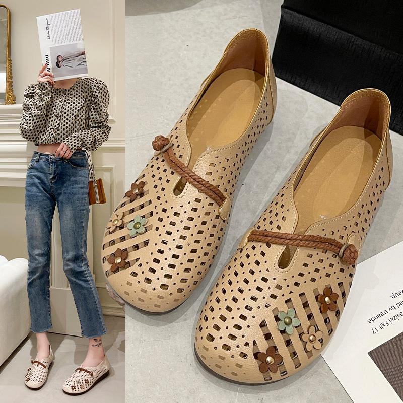 Women Soft Leather Hole Shoes Casual Retro Loafers Sandals Summer Ethnic Style Flowers Flat Hollow Cozy Lightweight